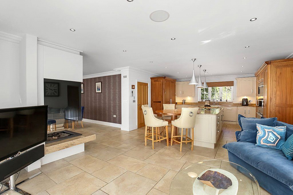 Property photo 3 of 27 Picture No. 04