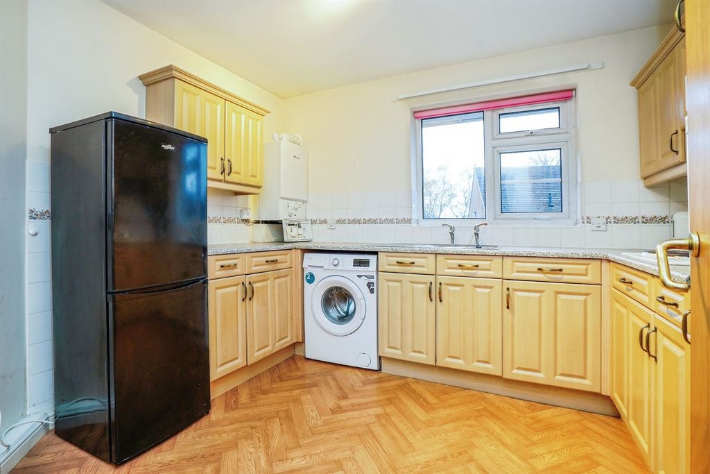 Property photo 2 of 13