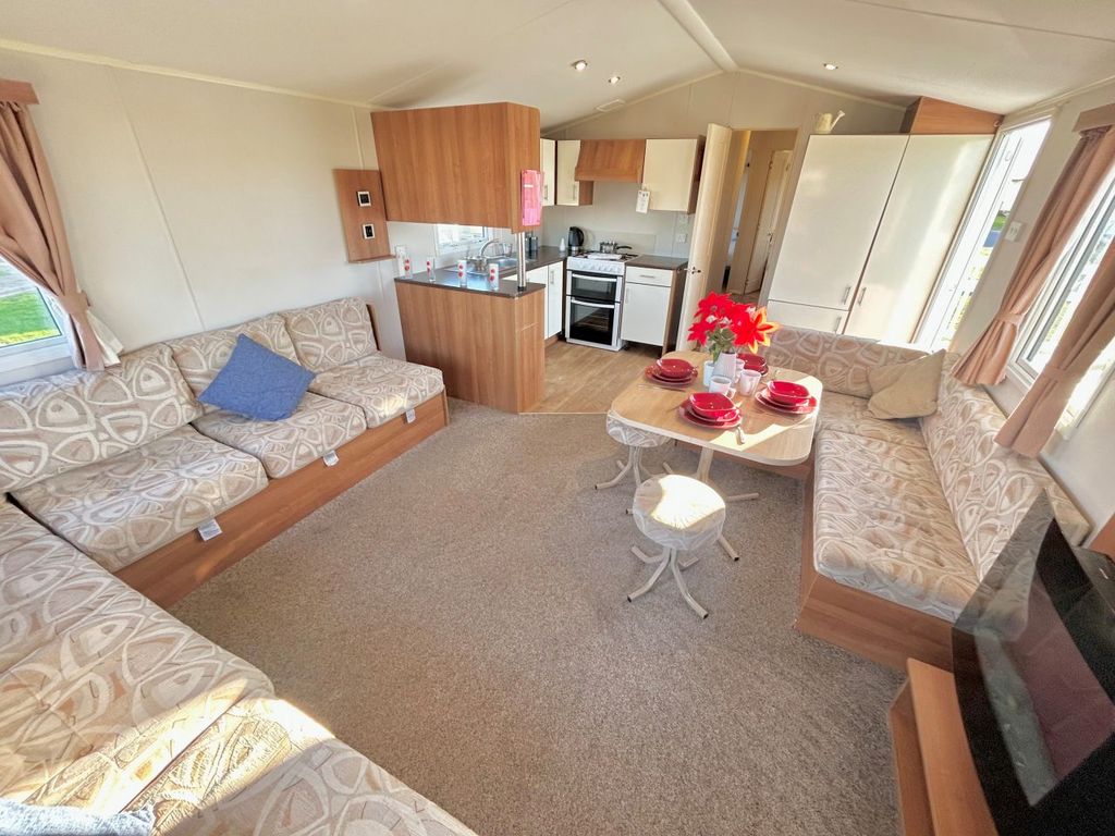 Property photo 2 of 11 Willerby Caledonia 2017 Vs532168 126368541.Jpeg