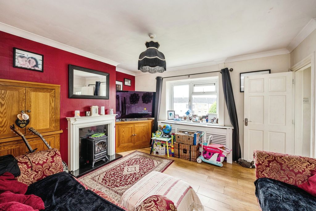 Property photo 2 of 17 Photography