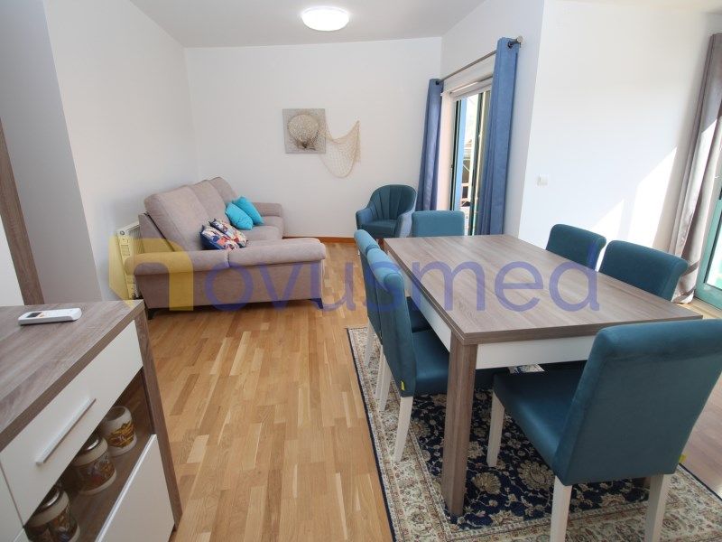 Property photo 3 of 32
