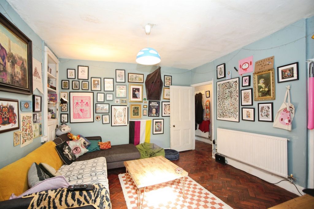 Property photo 2 of 15