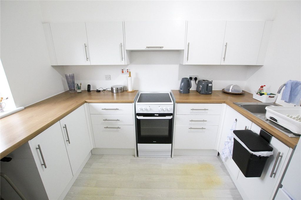 Property photo 2 of 21 Refitted Kitchen.