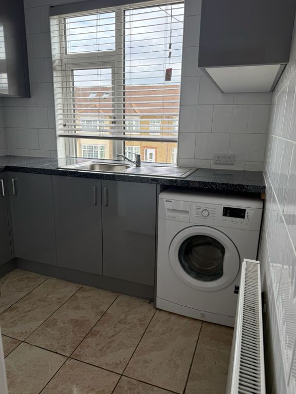 Property photo 1 of 7 First Floor 2Bedroom Flat