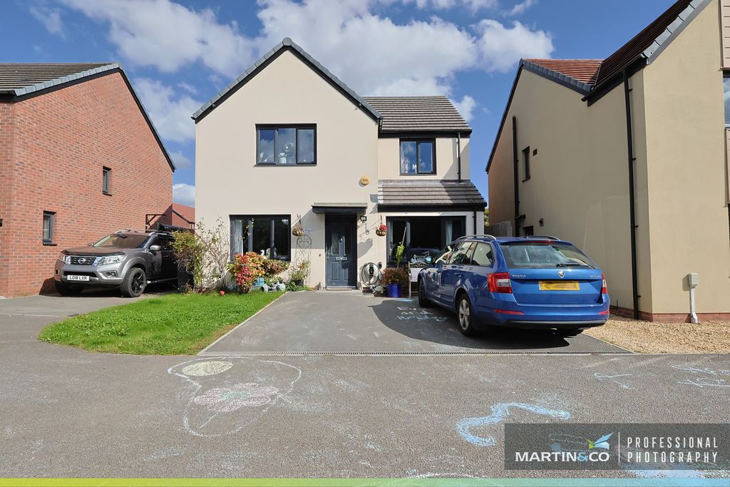 Property photo 1 of 38