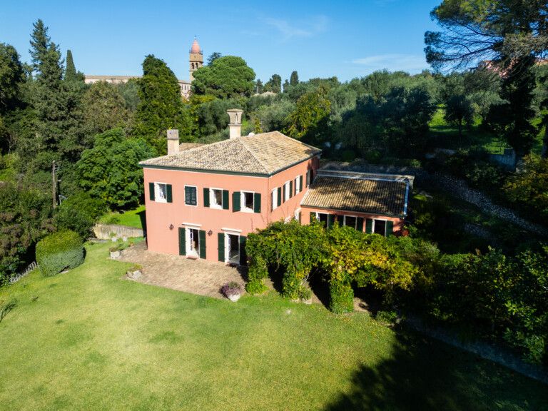 Property photo 1 of 28