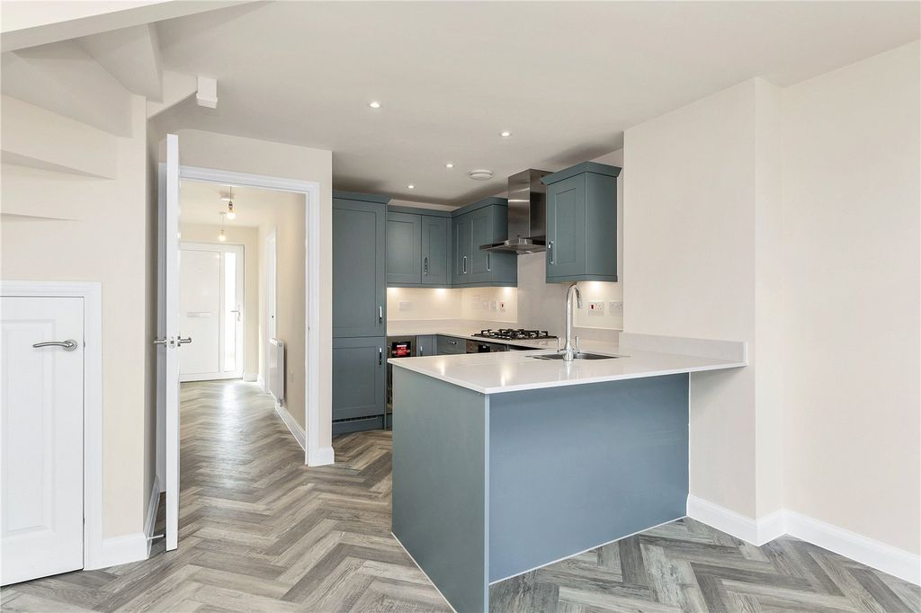 Property photo 2 of 8 Picture No. 01