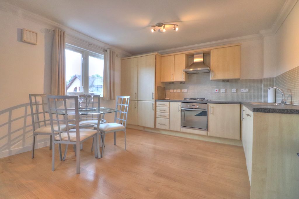 Property photo 3 of 12 Img_3977_8_9