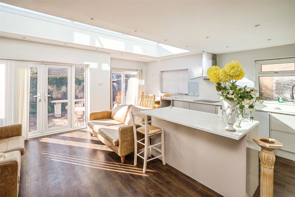 Property photo 3 of 17 Picture No. 28