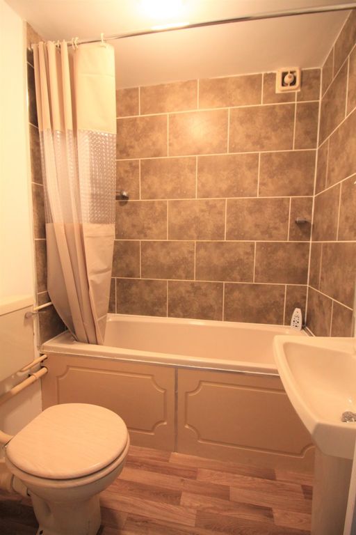 Property photo 3 of 5 Gallery