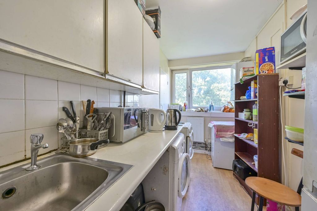 Property photo 1 of 4