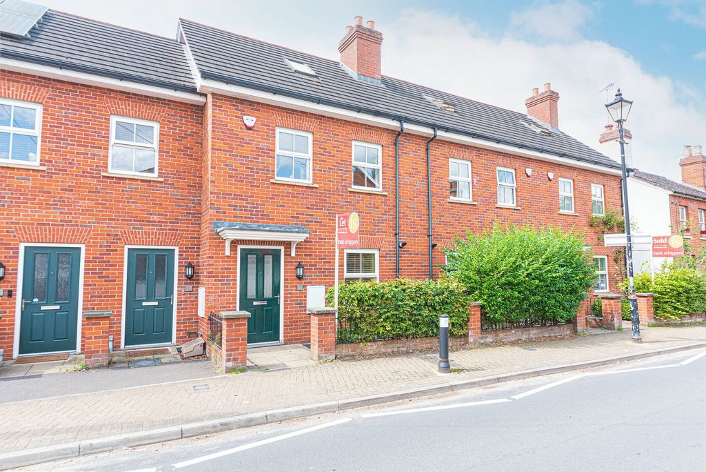 Property photo 1 of 25