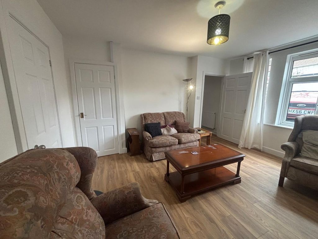 Property photo 2 of 26 Lounge 2.Jpg