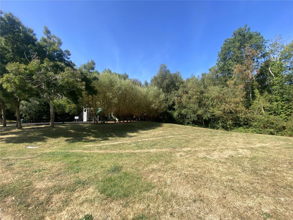 Property photo 2 of 15 Picture No. 23