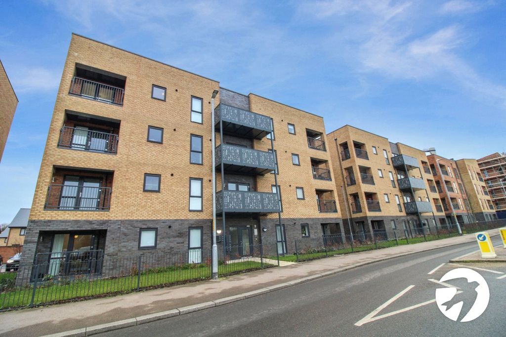 Property photo 1 of 11 External