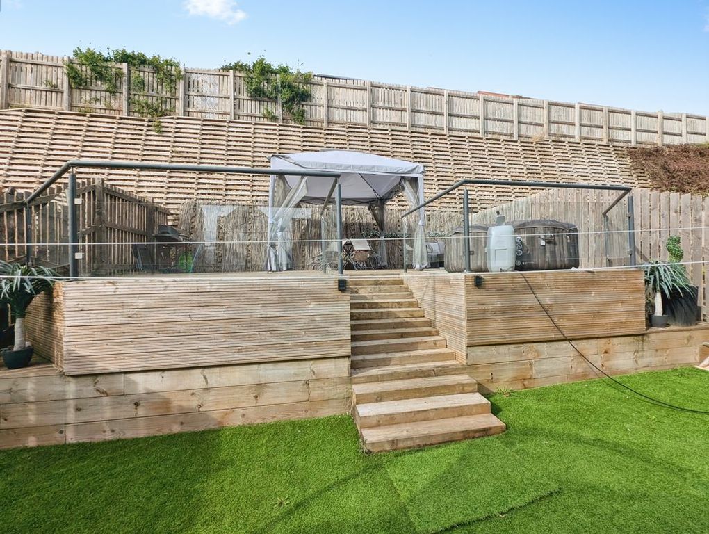 Property photo 2 of 17 Photo 14