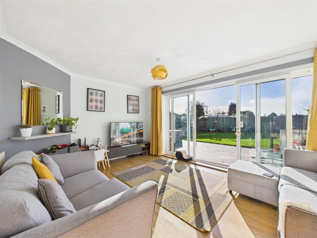 Property photo 2 of 17