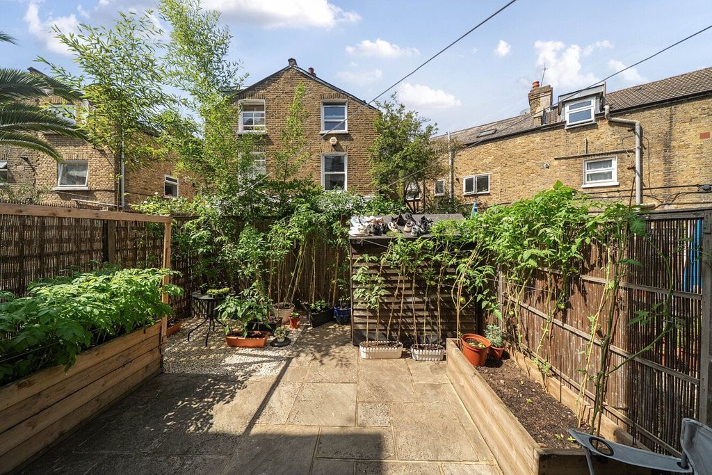 Property photo 3 of 12 Picture No. 15