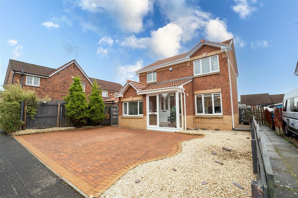 Property photo 2 of 26 External.Front.2.Jpg