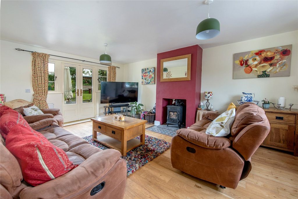 Property photo 2 of 31 Picture No. 08