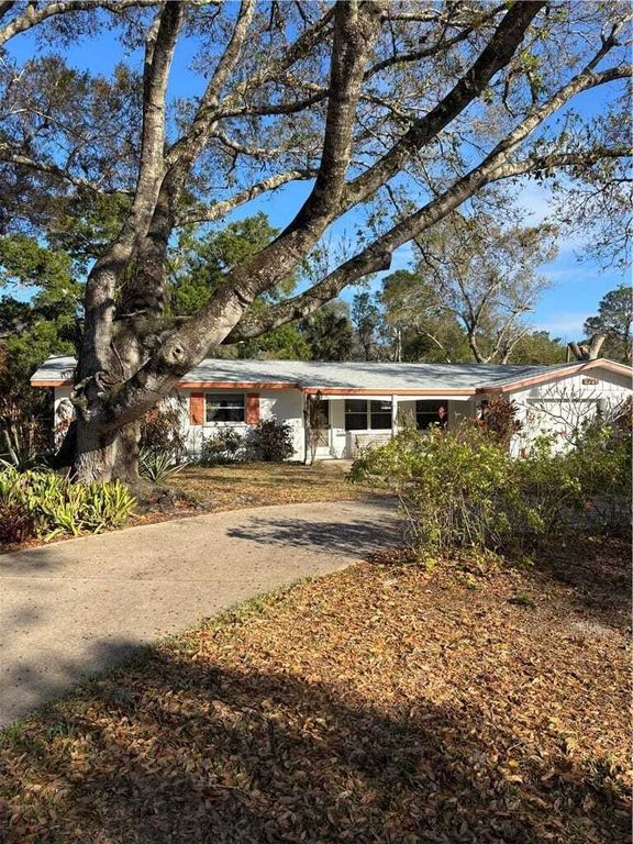 Property photo 1 of 27