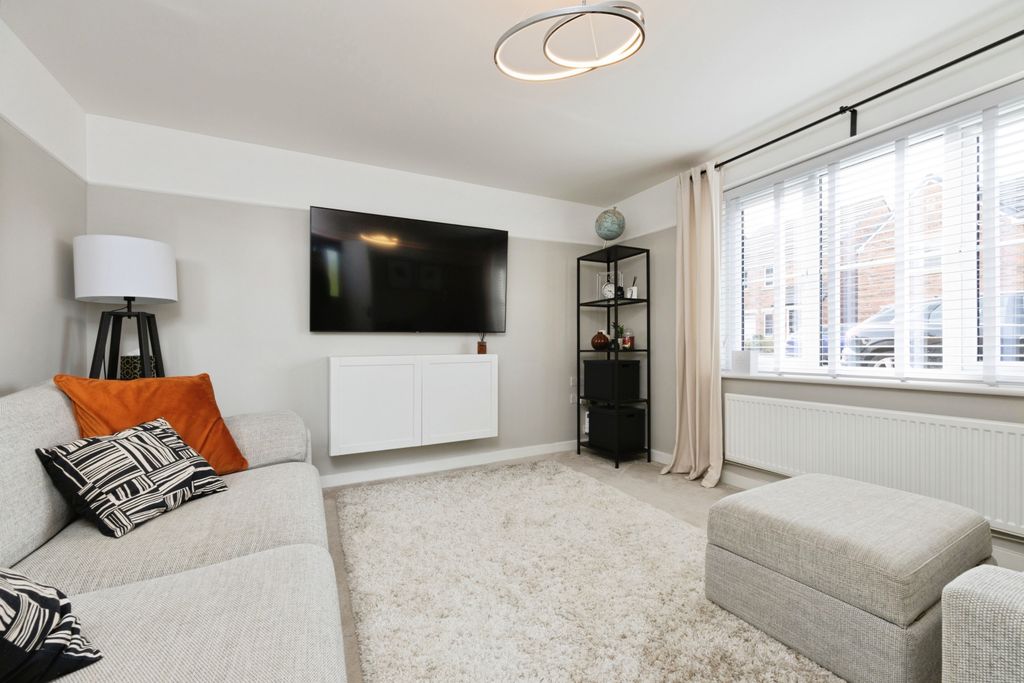 Property photo 3 of 15