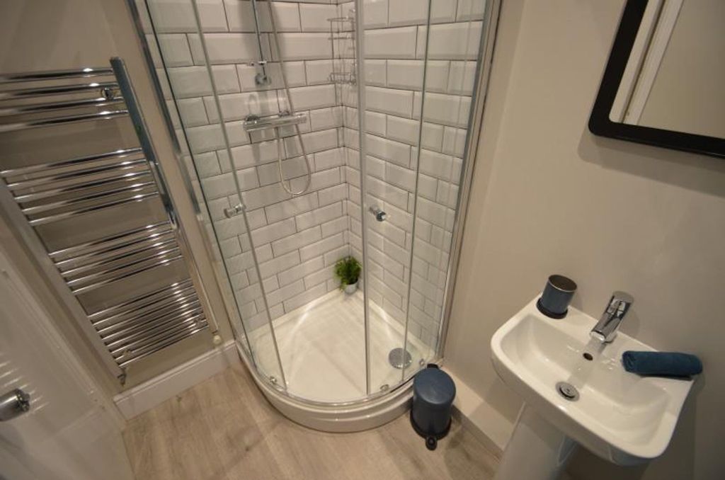 4 bed shared accommodation to rentWindsor Street, Beeston NG9 photo 4