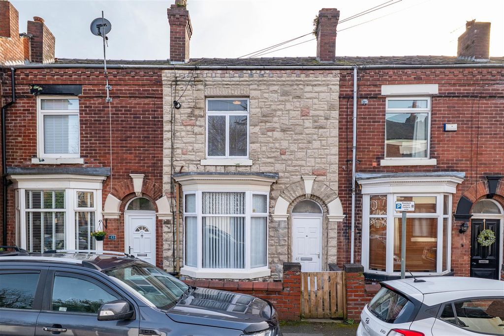 Property photo 1 of 19 Front External