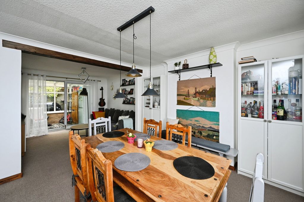 Property photo 2 of 15 Dining Area