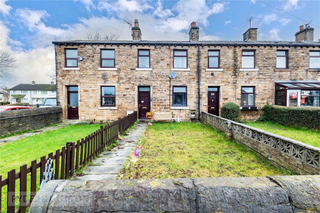 Property photo 1 of 17 Front