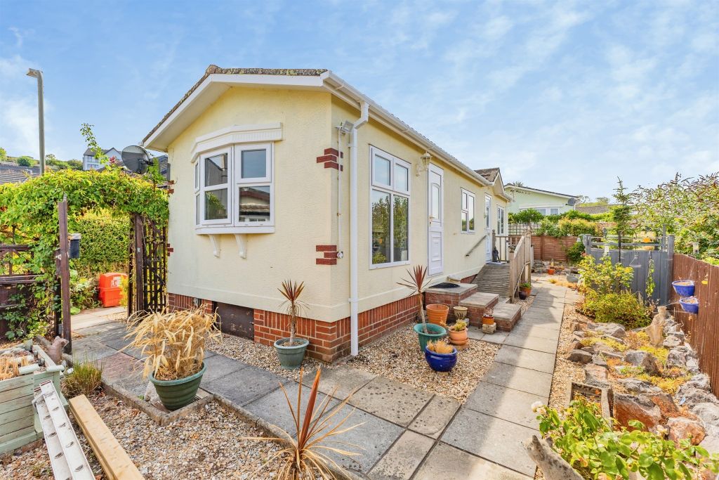 Property photo 1 of 20