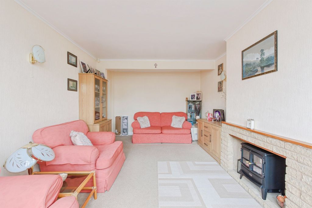 Property photo 3 of 17