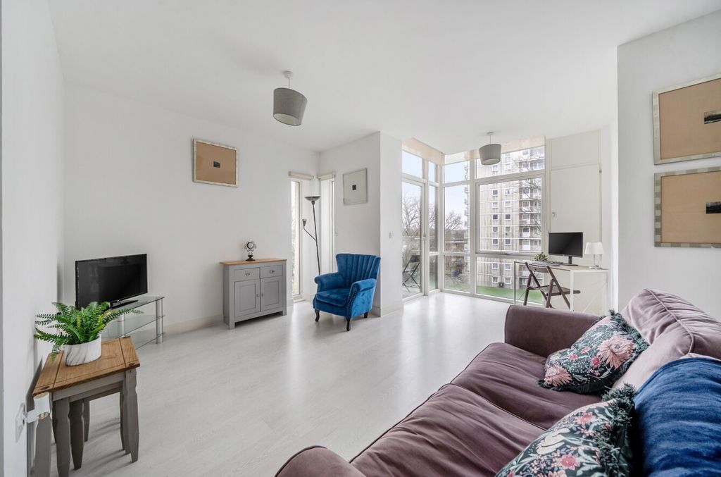 Property photo 2 of 21 1404042-1-6973566...