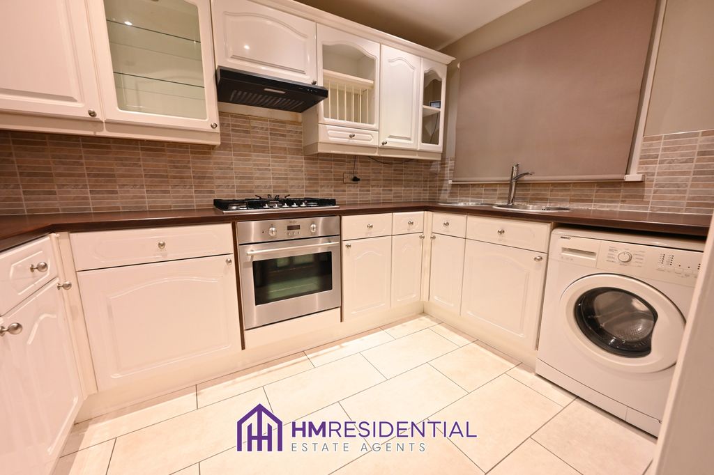 Property photo 3 of 9 Gallery