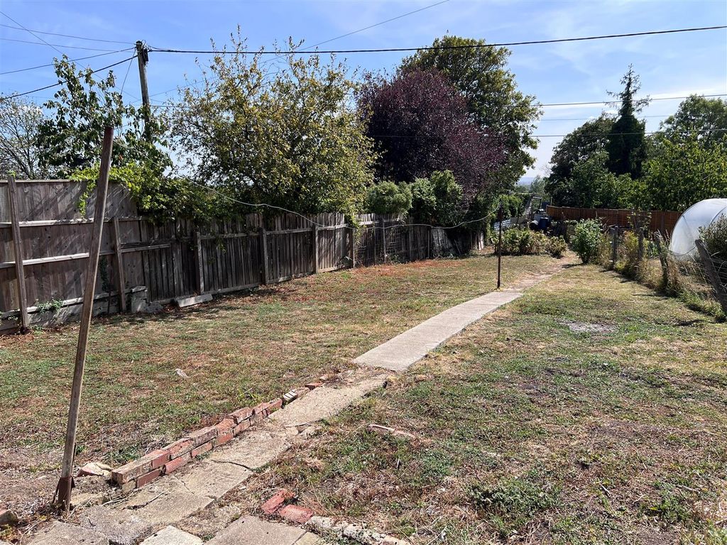 Property photo 2 of 13 Garden..Jpg