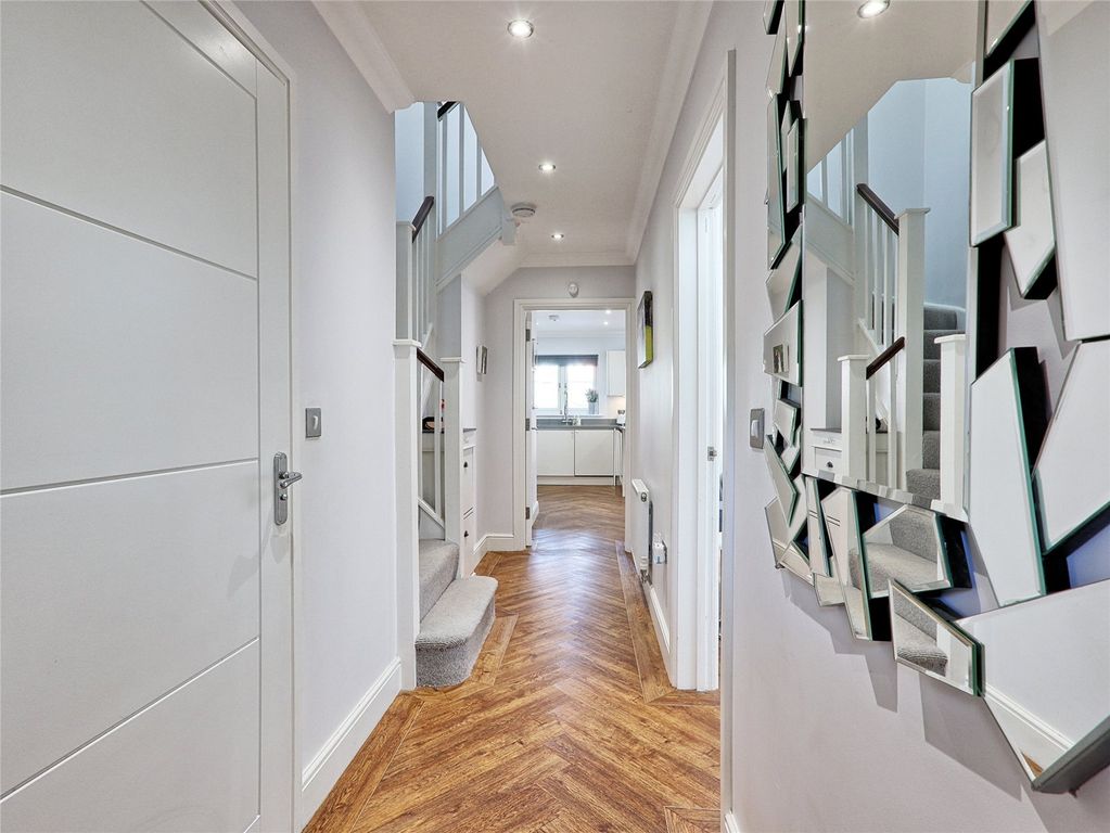 Property photo 2 of 22 Picture No. 02