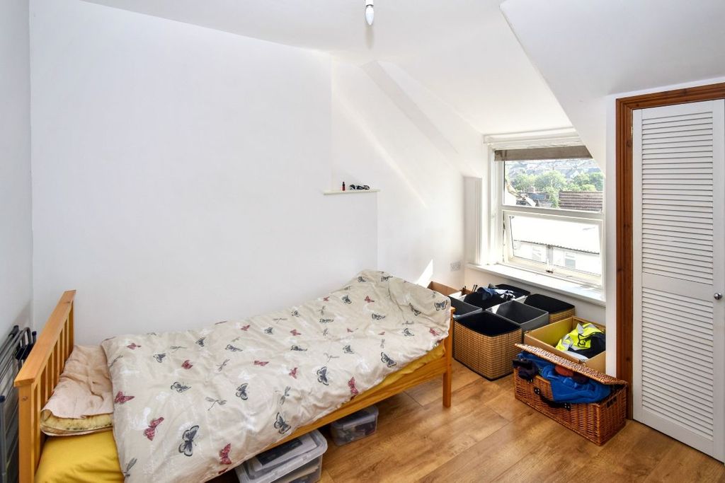 Property photo 3 of 7