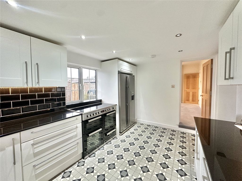 Property photo 3 of 13 Picture No. 14