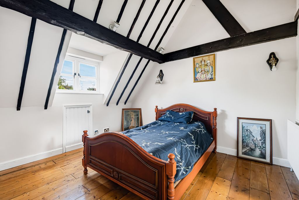 Property photo 3 of 23 Principle Bedroom