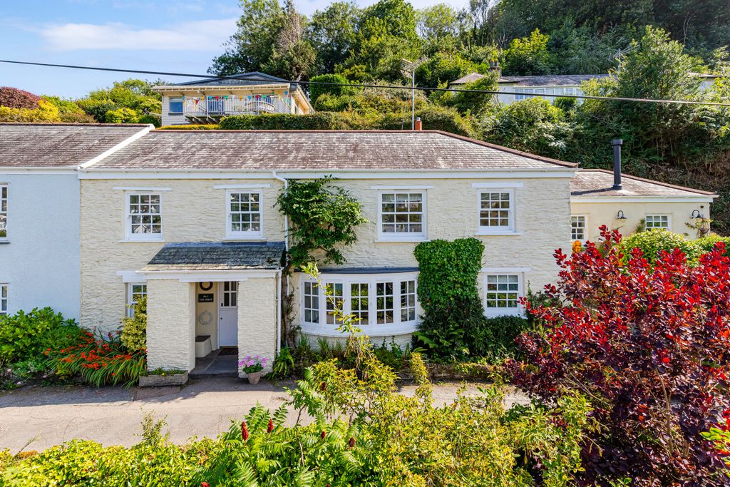 Property photo 3 of 48 A05 - 1 Noss Mayo Noss Mayo - 250725