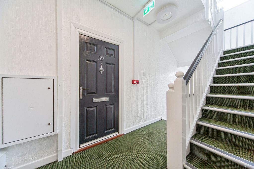 Property photo 3 of 20 Pbox-Img.Jpg