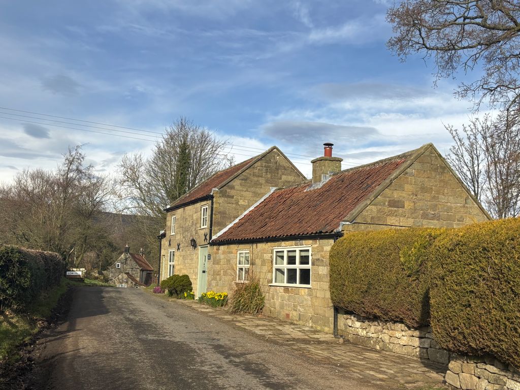 Property photo 2 of 18