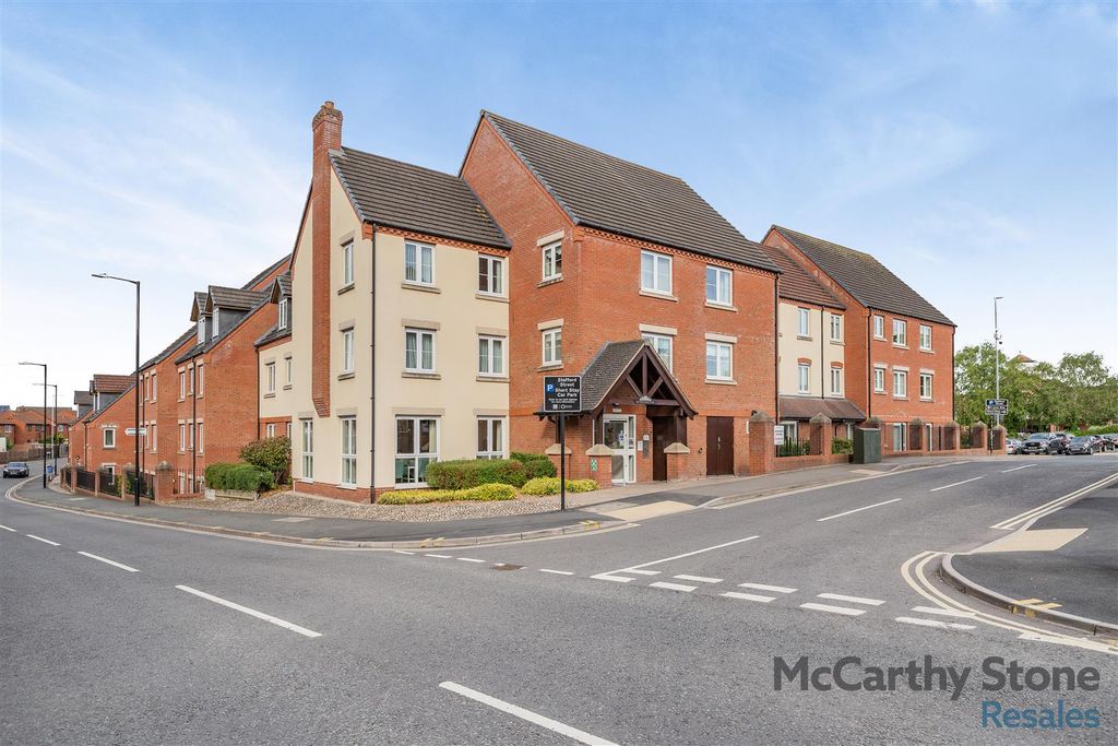 Property photo 1 of 22 8649936-Exterior03.Jpg