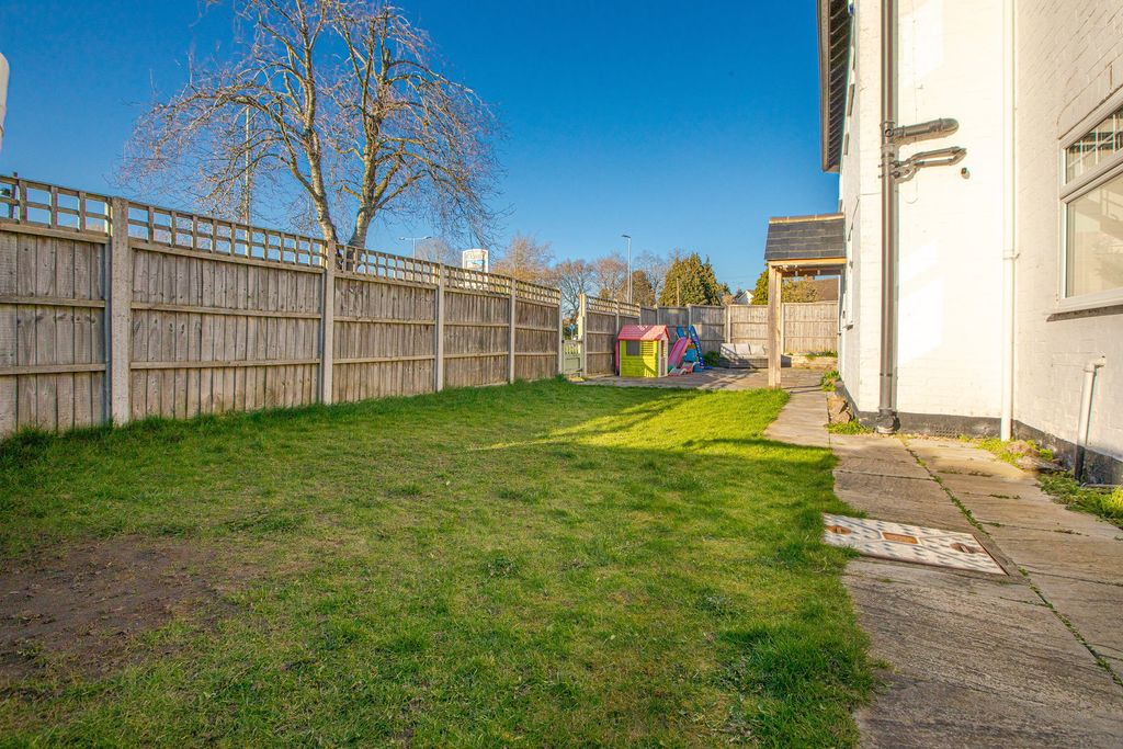 Property photo 2 of 19