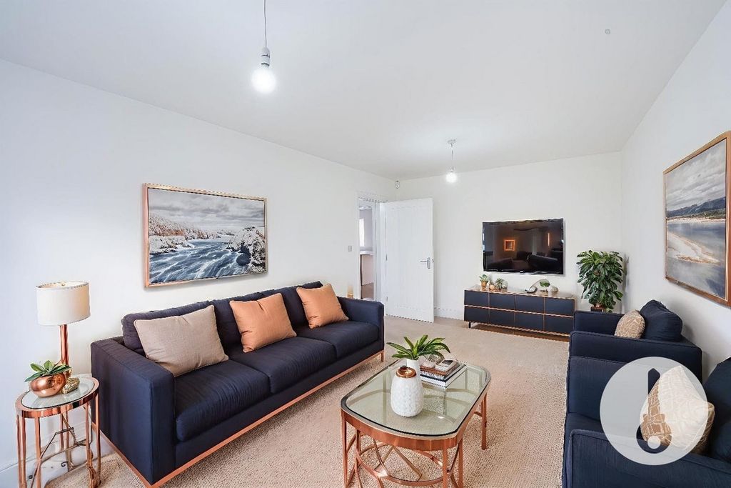 Property photo 2 of 44