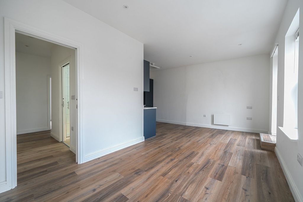 Additional image 6 of 2 bed flat for saleHigh Street, Bristol BS35