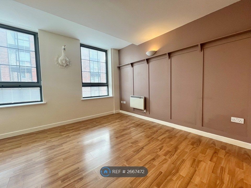 Property photo 3 of 11 Living Area