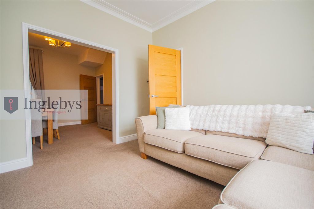 Property photo 3 of 26