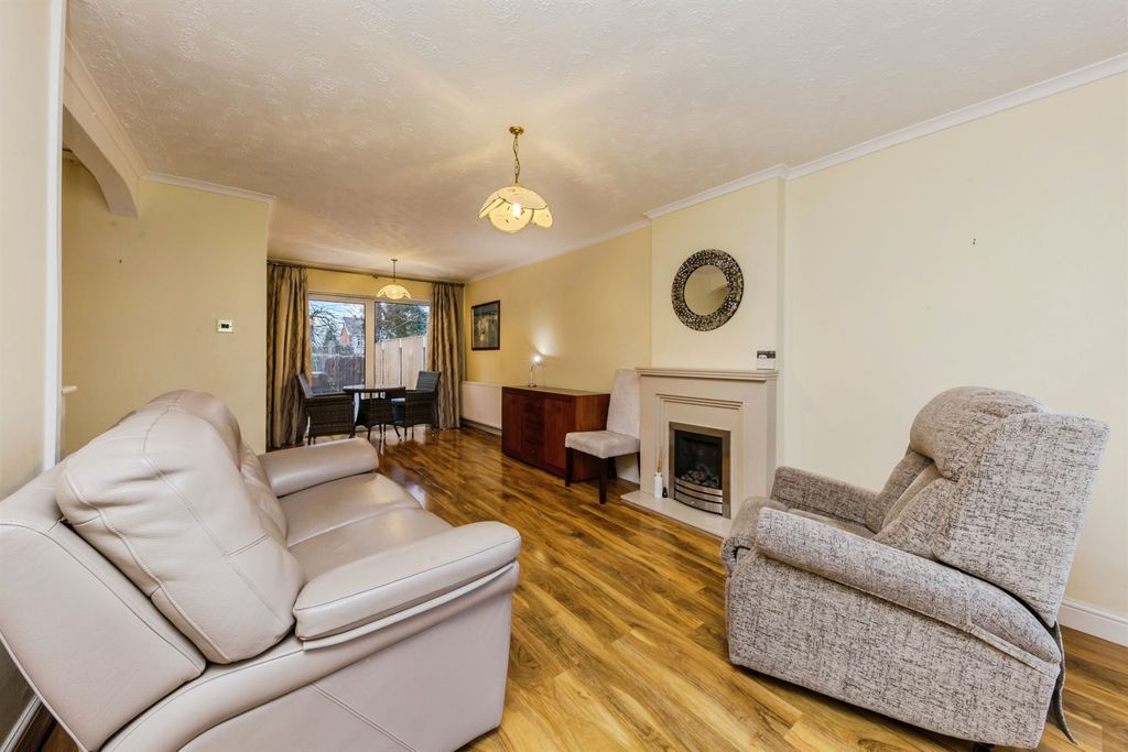 Property photo 3 of 15