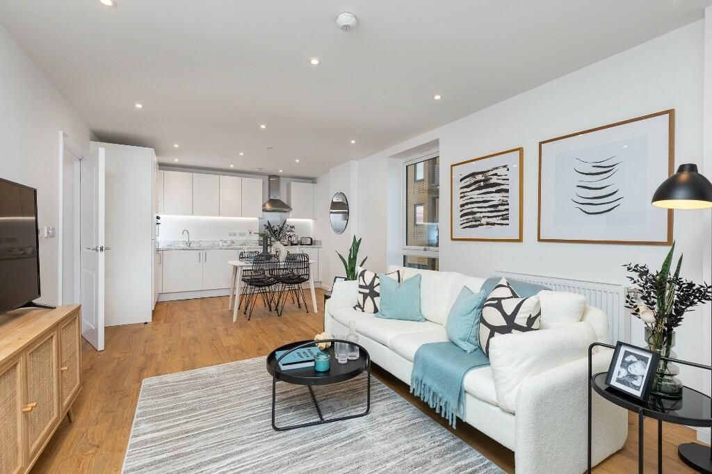 Property photo 2 of 13 Showhome